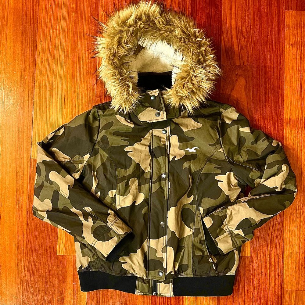New w/o Tags Hollister Camo All-Weather Bomber Jacket size XL